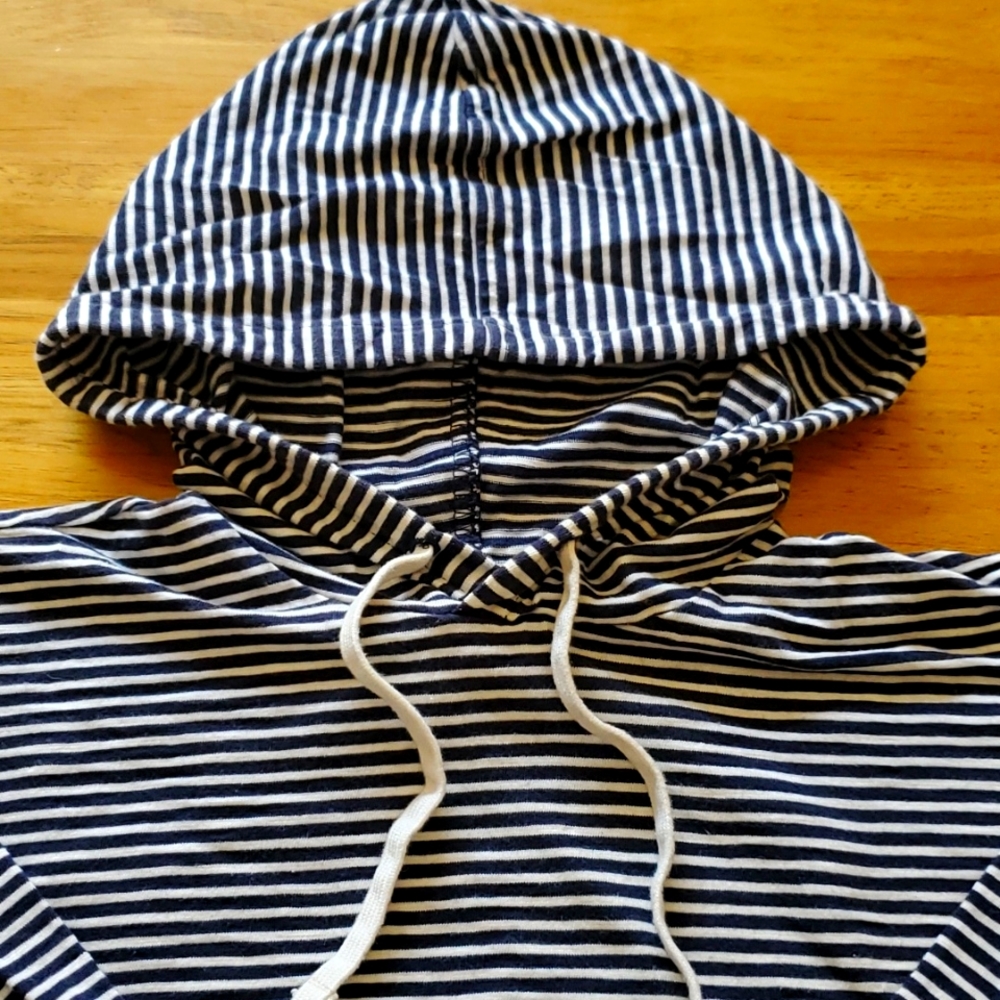Everlane hooded T-shirt